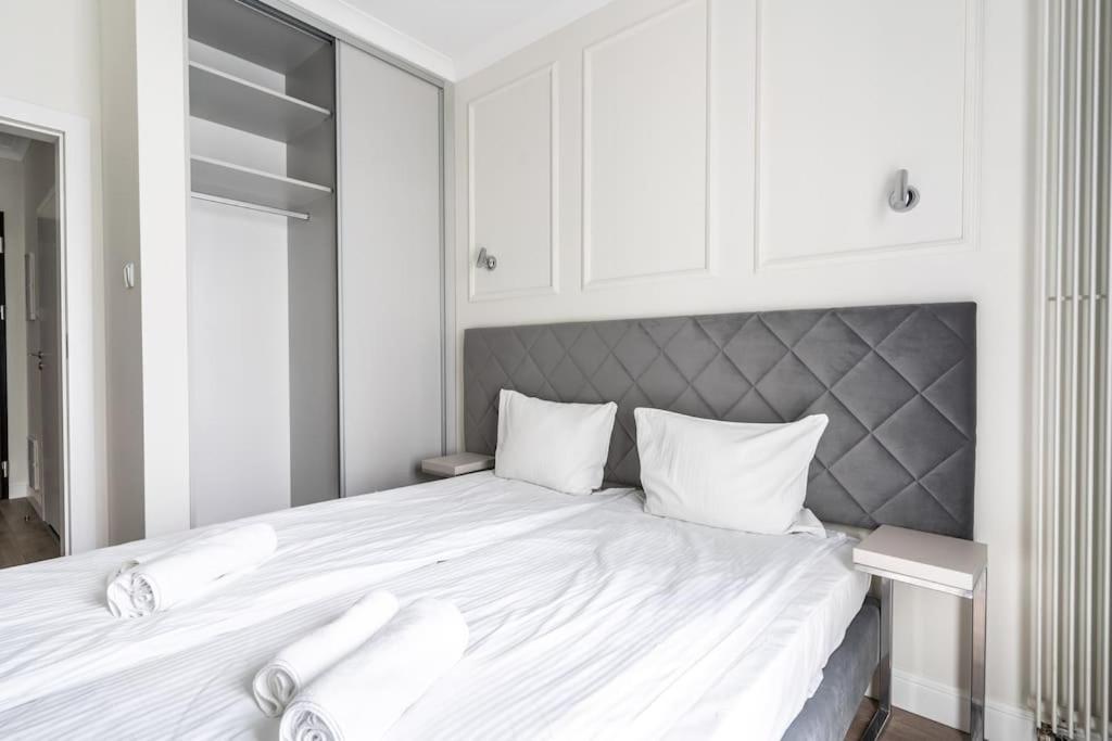 Chic & Luxury Apartment By Mennica Residence Warszawa Zewnętrze zdjęcie